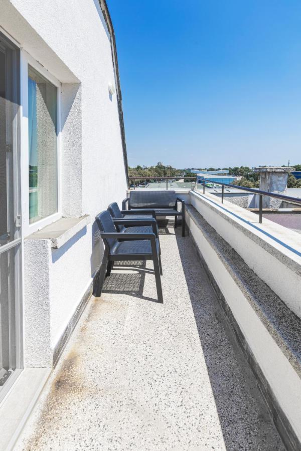 شقة Fancy 1Bd Penthouse With Terrace Near The Centre By Flat Mаnager بلوفديف المظهر الخارجي الصورة